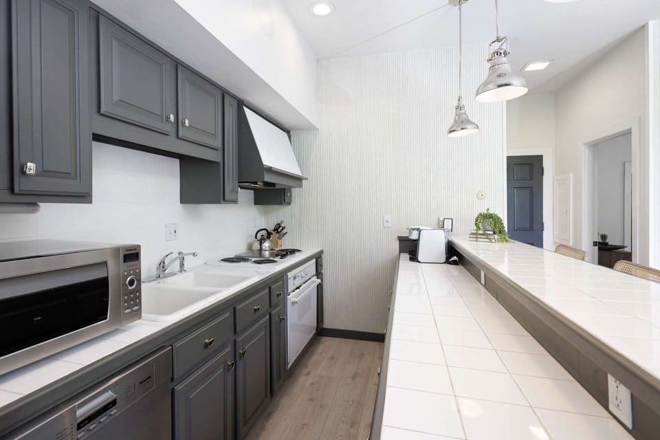 Make a great meal in the fully equipped kitchen.