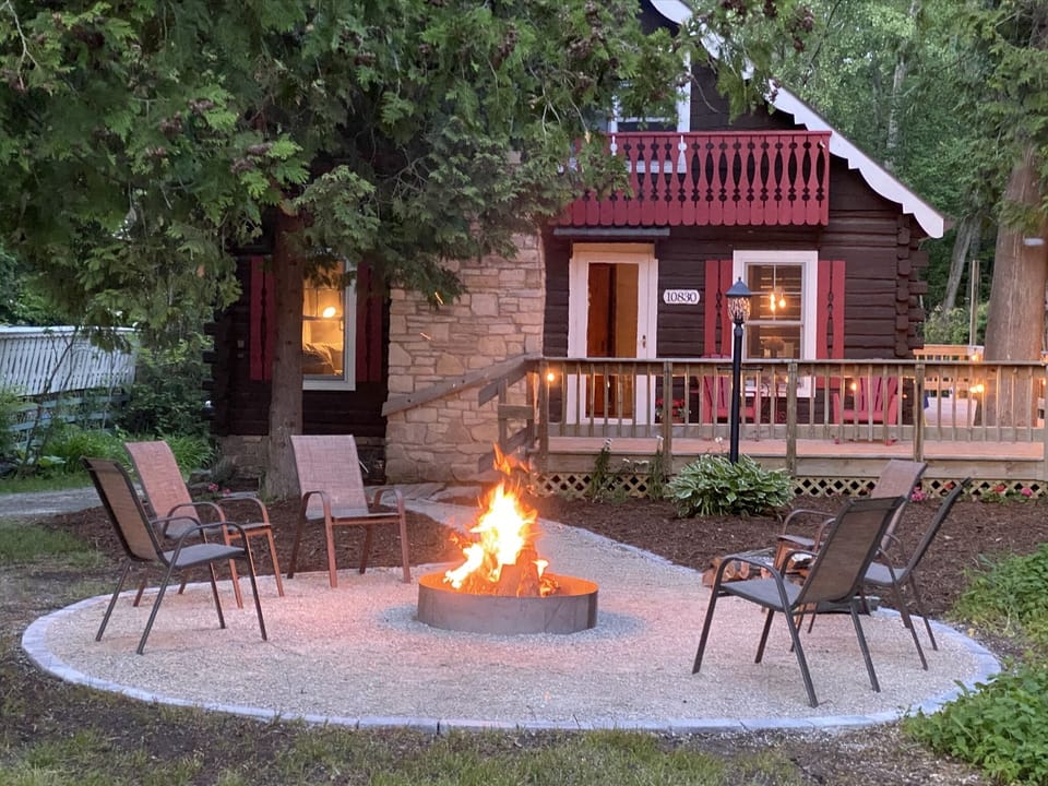 Lovely 1938 Log Cabin -  Historic, Fresh & Charming.  Fabulous Location!