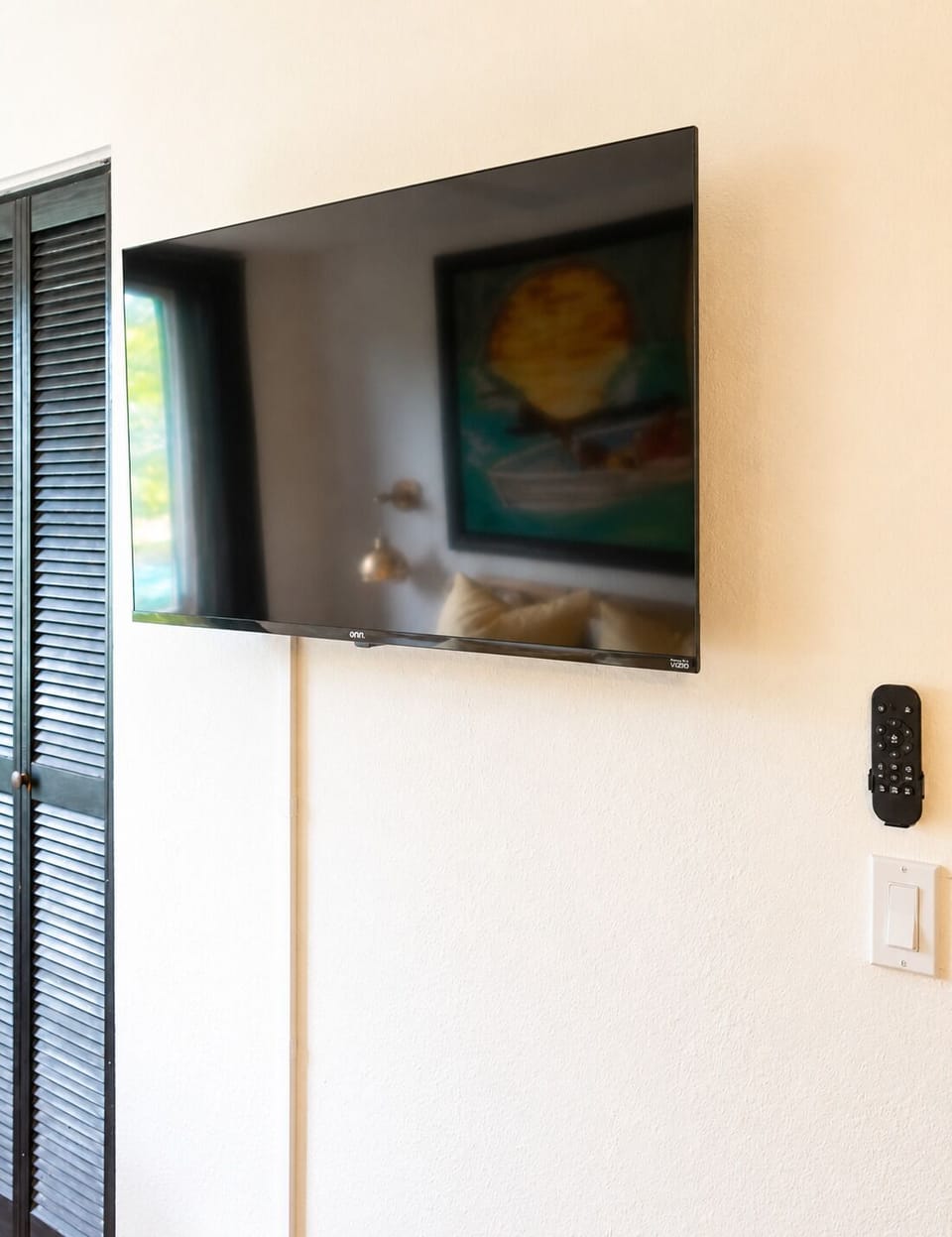 Smart TV and full controllable ceiling fan remote!