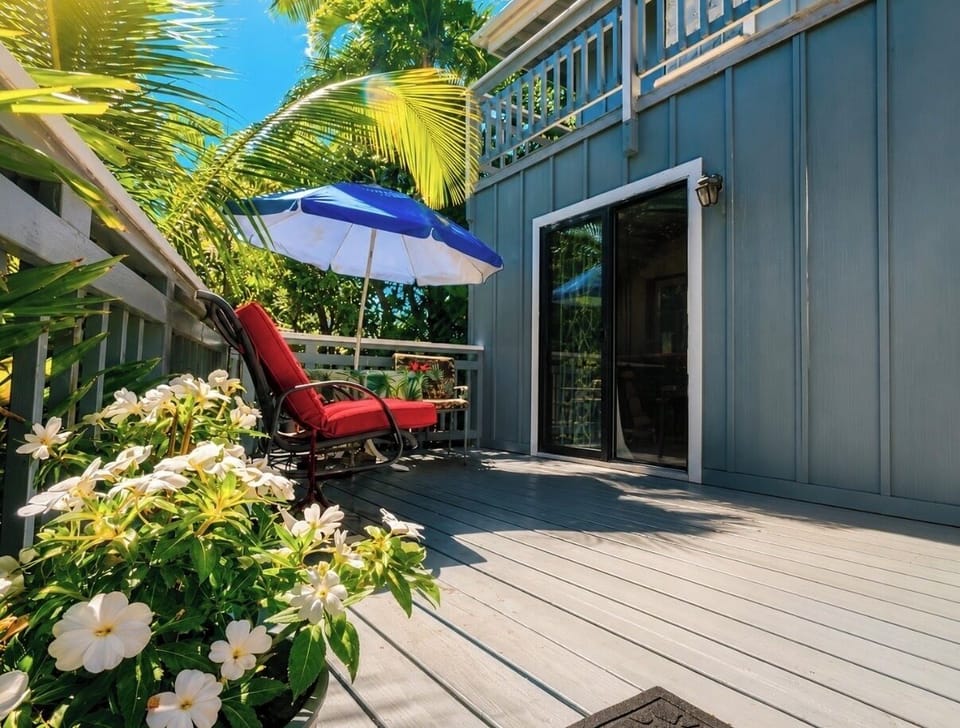 Private Patio off the kitchen/dining