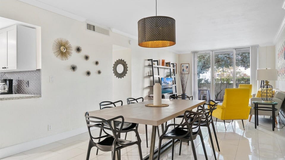 05-3801 S Ocean Dr #N 1A_002.jpg