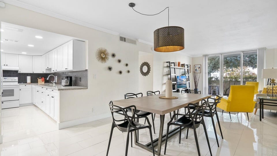 04-3801 S Ocean Dr #N 1A_001.jpg