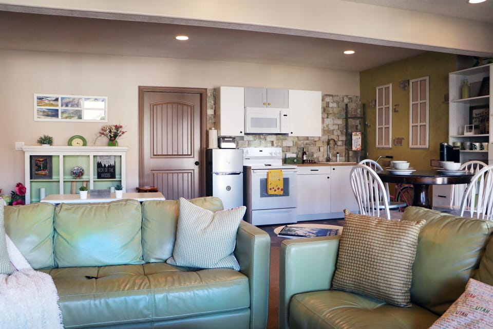 Living area & full kitchen.