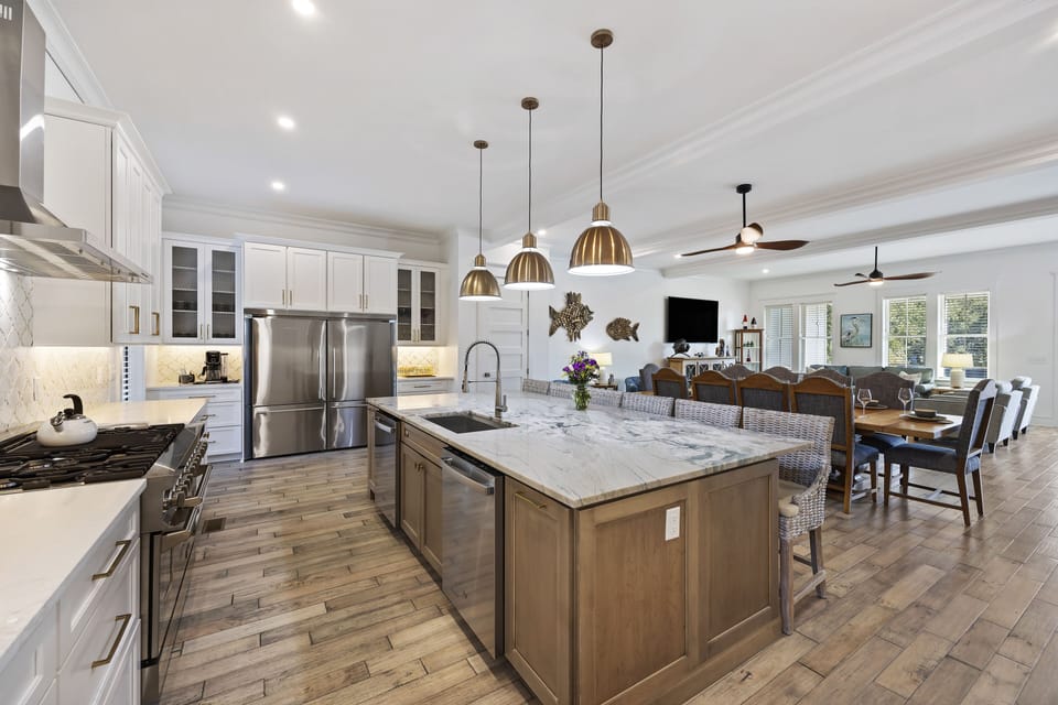 Fully equipped modern kitchen