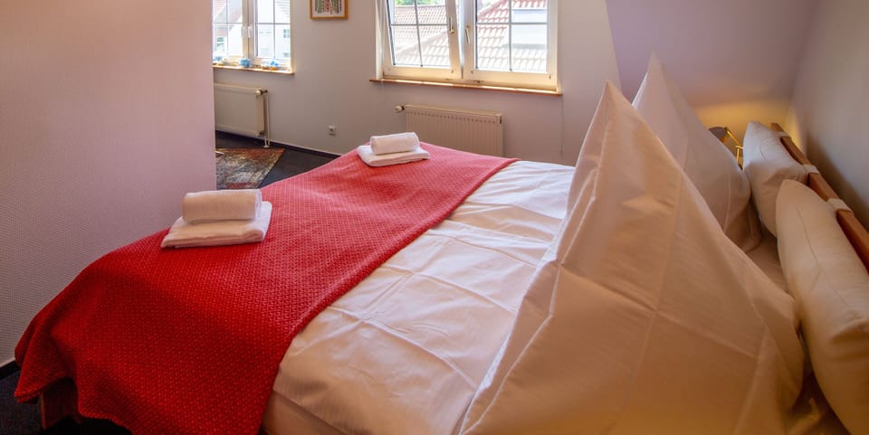 2 bedrooms, internet