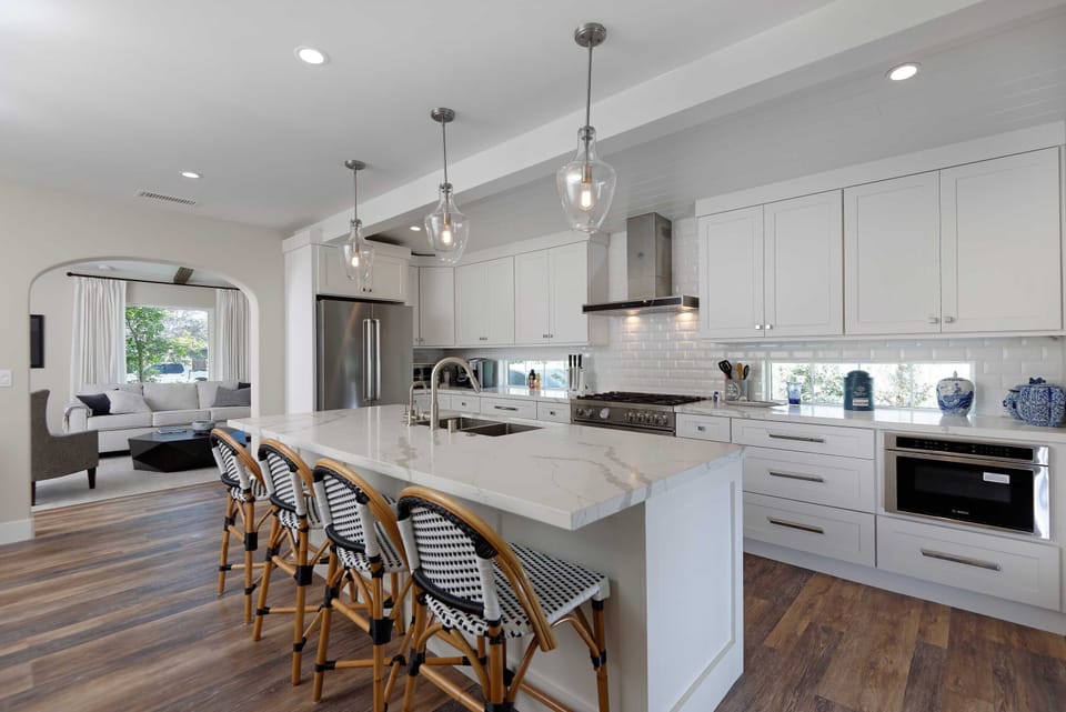 Gourmet Kitchen, perfect for family dinners!  