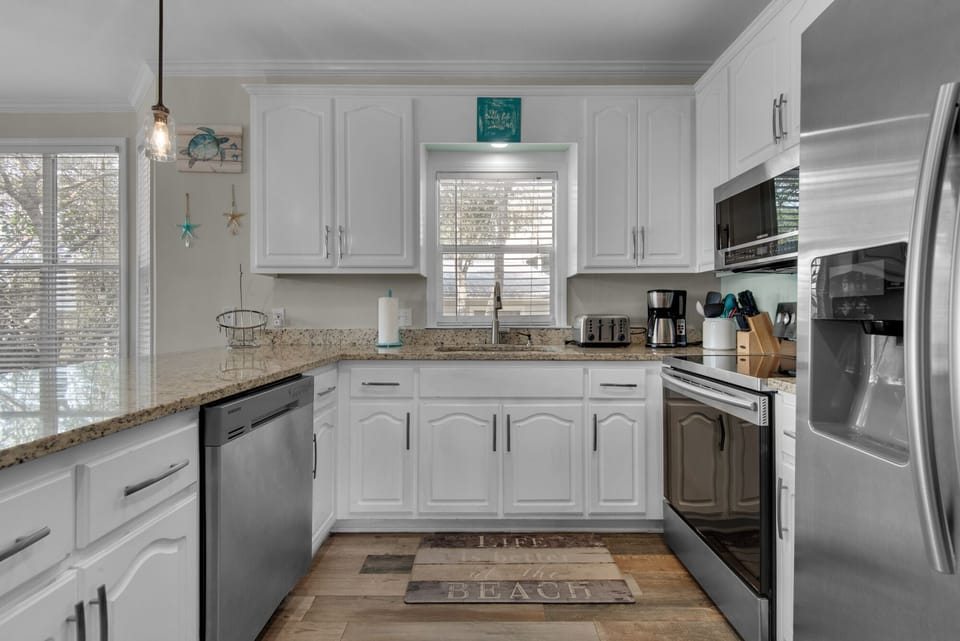 Fully equipped kitchen! 12 cup coffee maker.