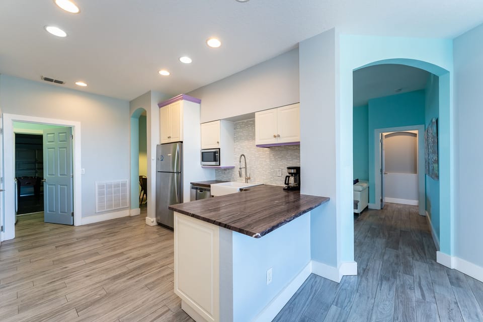 Kitchen alternate angle