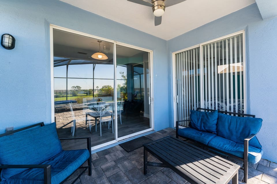 Shaded lanai sitting area