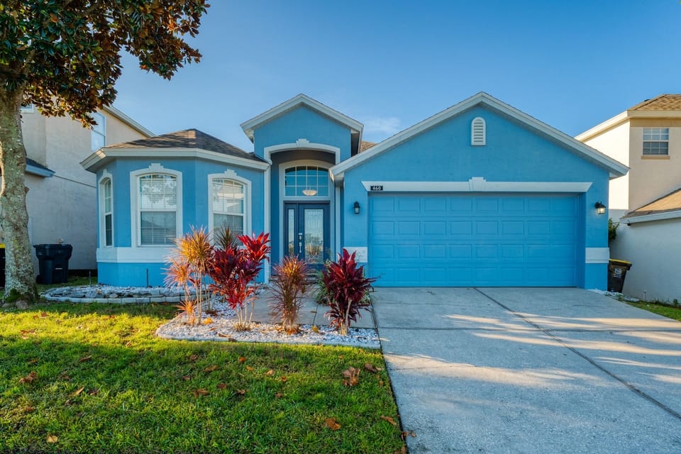 Front of rental near Disney