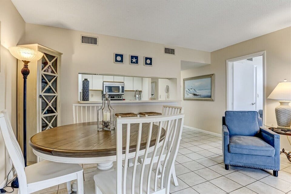 Open Dining Area