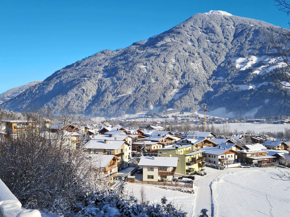 Sky, Mountain, Snow, Building, Blue, Slope, Highland, House, Natural Landscape, Landscape
