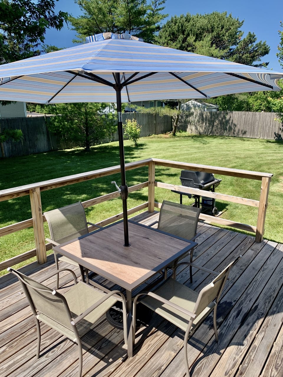 Outdoor Patio Set, Gas Grill 