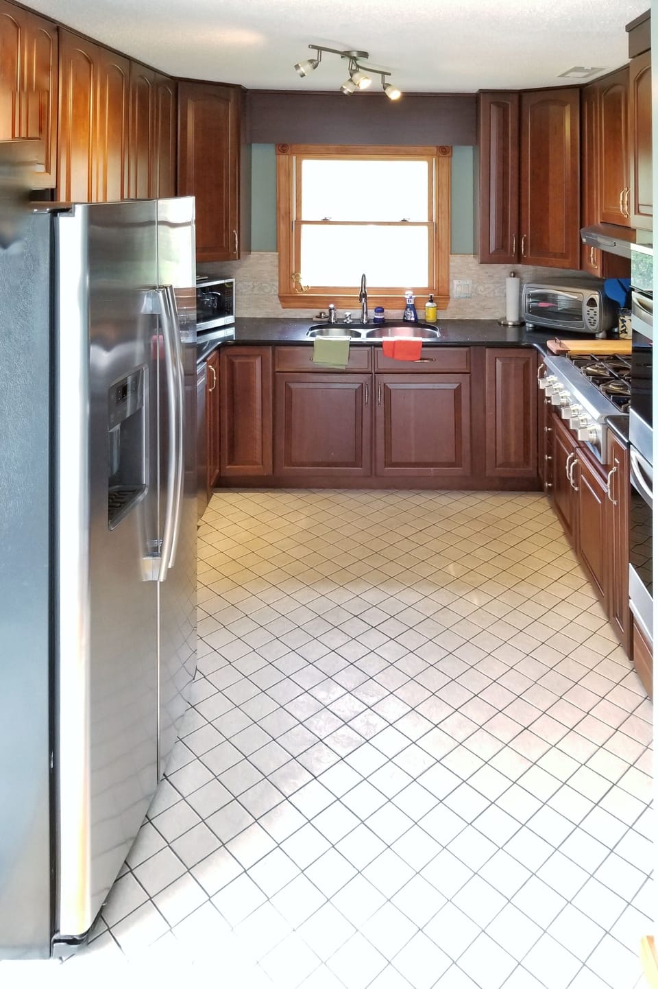 High end appliances, Keurig, toaster oven, blender, microwave, double ovens 