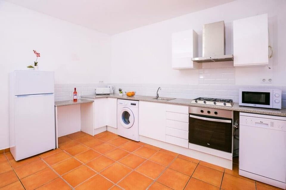 Tianna Apartment A kitchen
