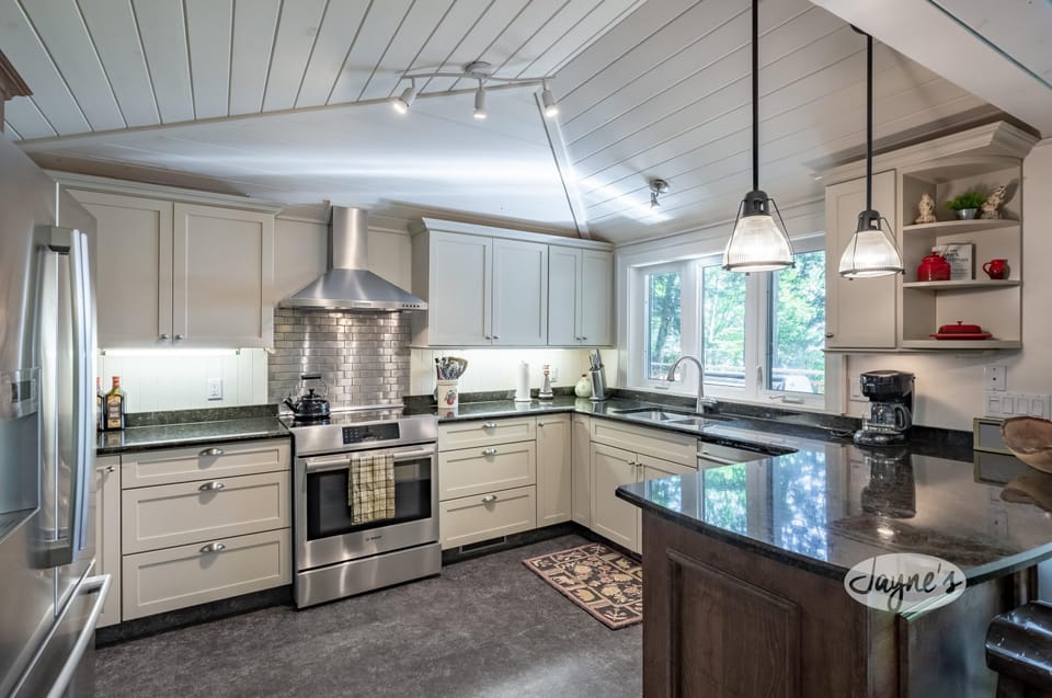 Kitchen &amp; Bar Seating