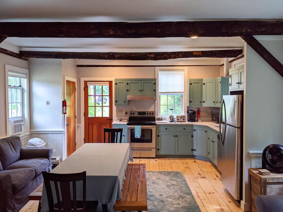 Kitchen & Dining Table