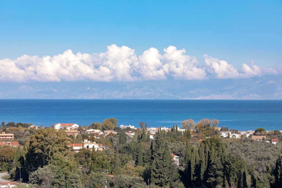 Sea view from the indoor and outdoor living room