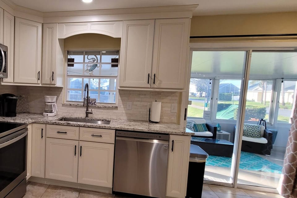 Newly Renovated Kitchen