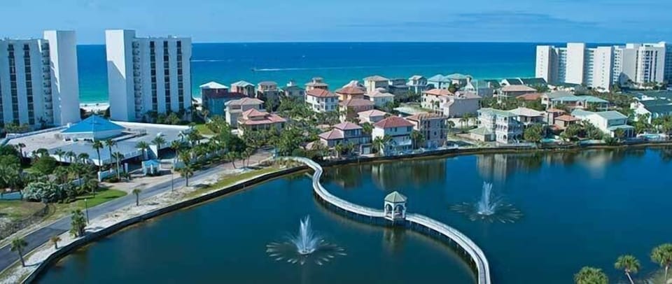 Pelican Beach Resort Lake 