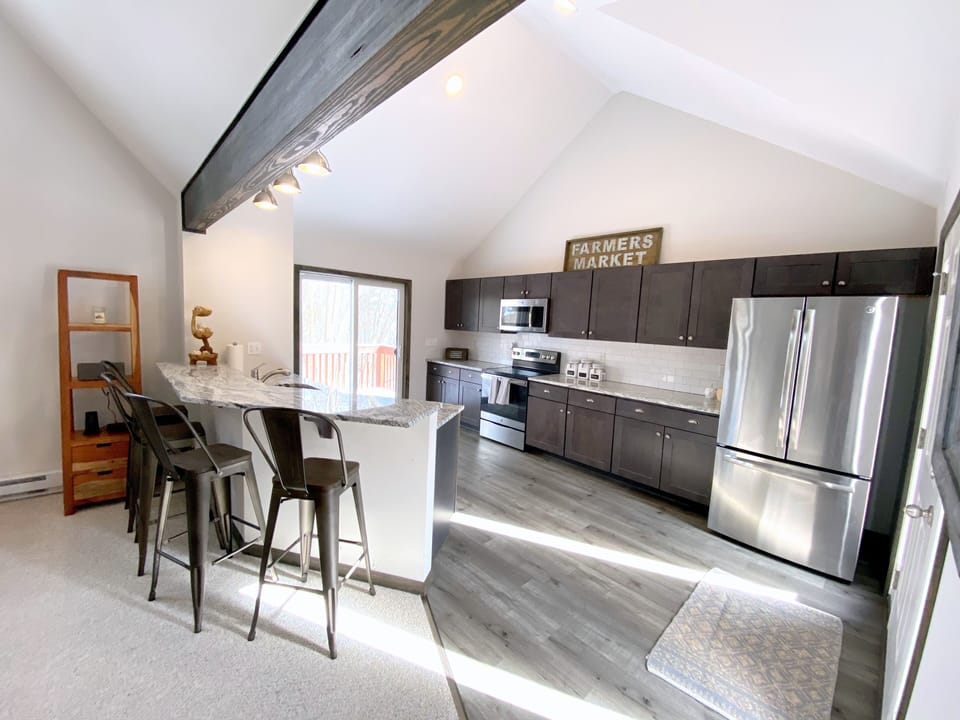 Full kitchen includes dishwasher, toaster, blender, coffee maker and more!