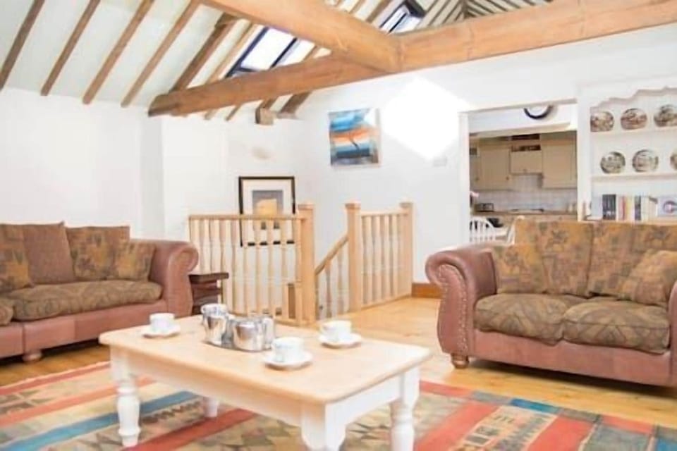 Fabulous, spacious lounge with lots of character and quirky features
