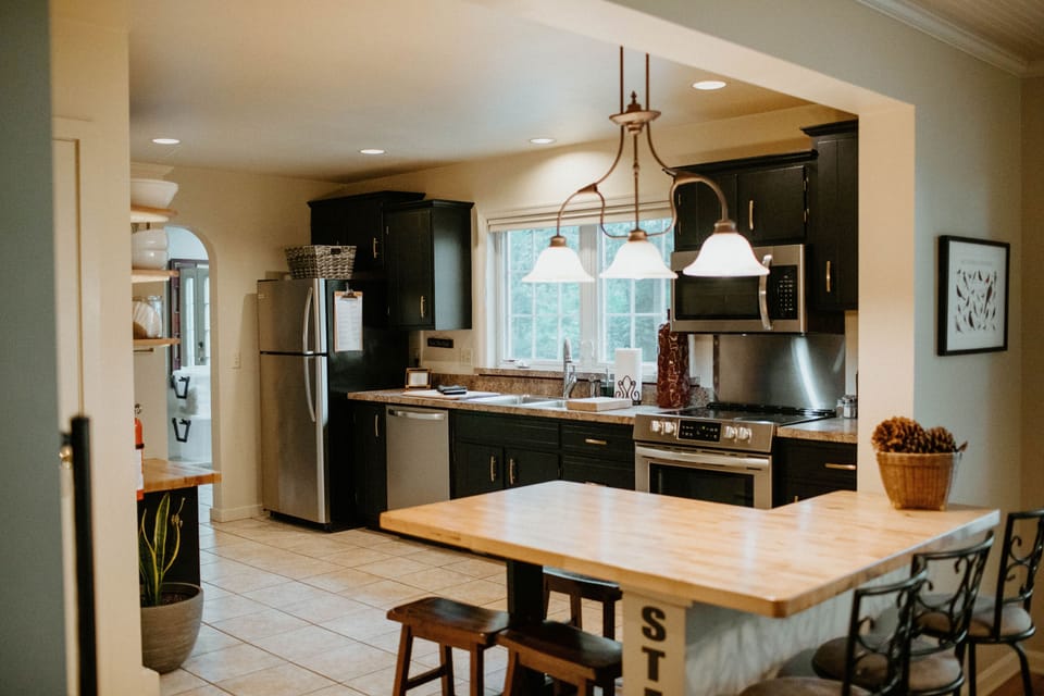 Modern kitchen with breakfast bar.