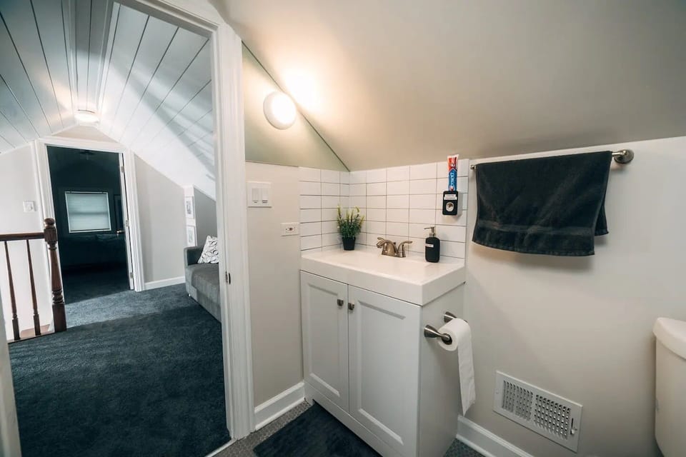 loft area - full bath 2