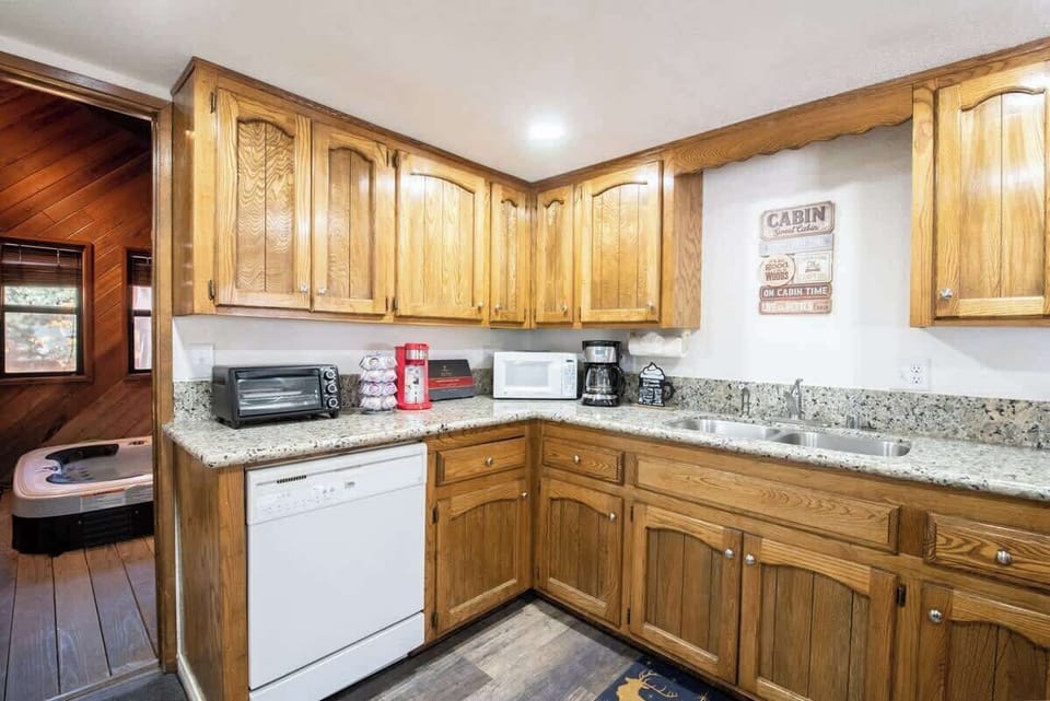 Full Kitchen 