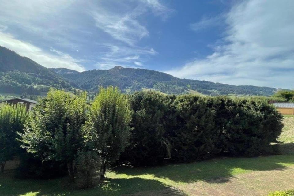 Region [summer] (>5 km)