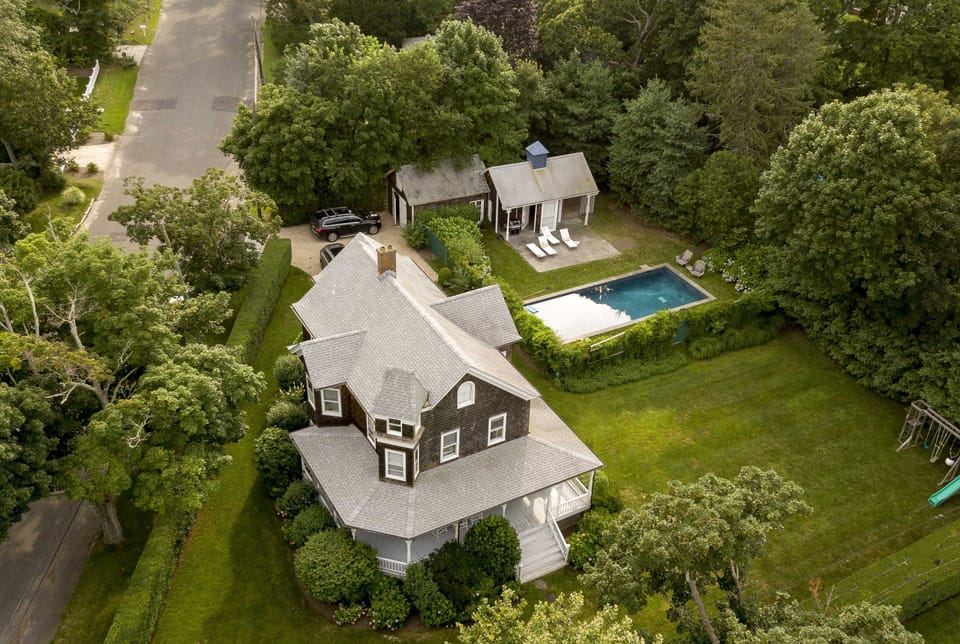 pool, fully fenced in, pool house, large lawn and tennis.
