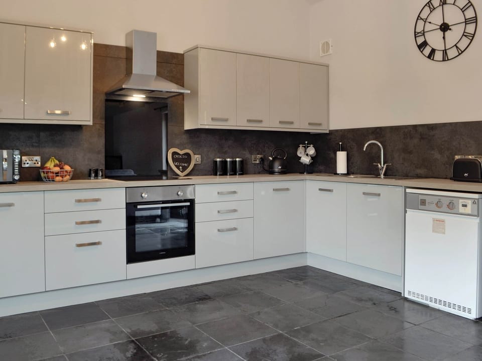 Kitchen | Caffi Sali - Pentre Bach, Blaenpennal, Aberystwyth