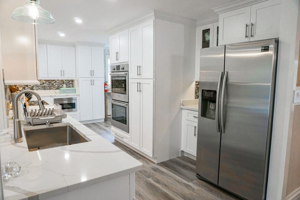 The kitchen is very large, brand new and very well equipped. 