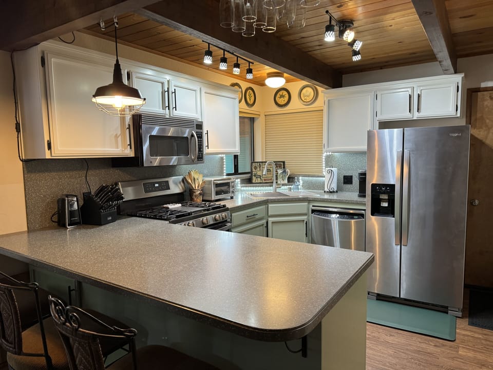 Fully stocked chef’s kitchen.