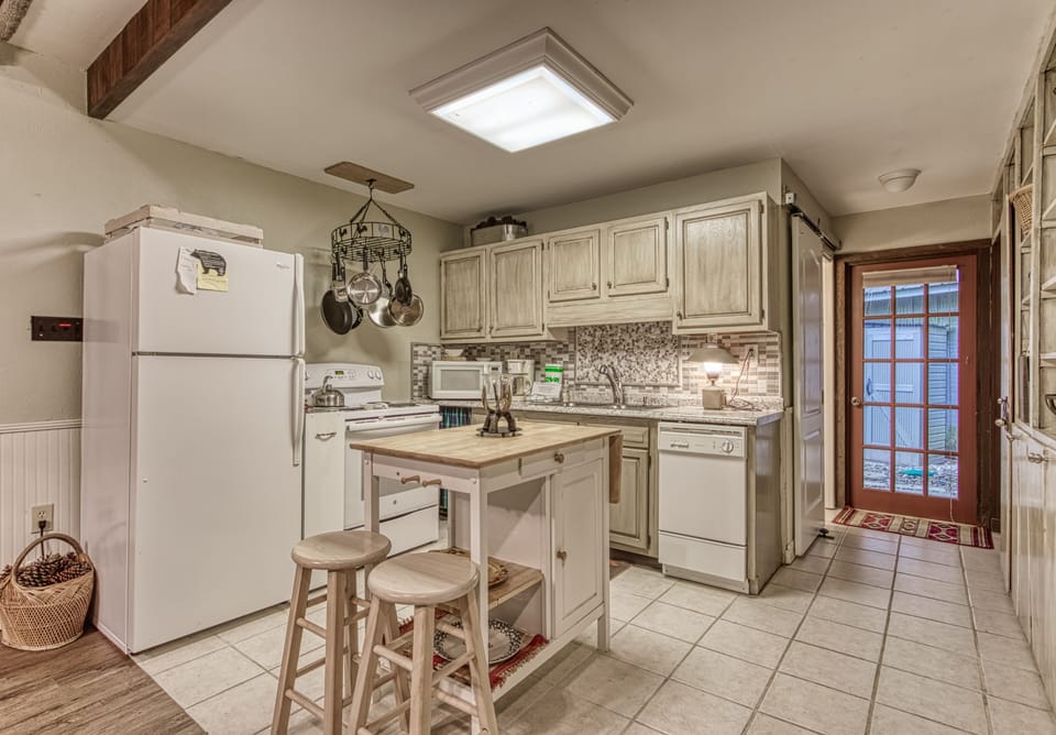 Cabin's Kitchen for all your meals