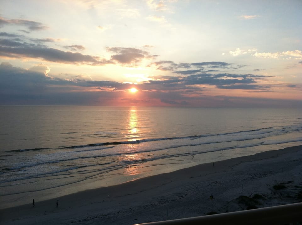 Imagine this being the first thing you see in the morning!  Sunrises are awesome