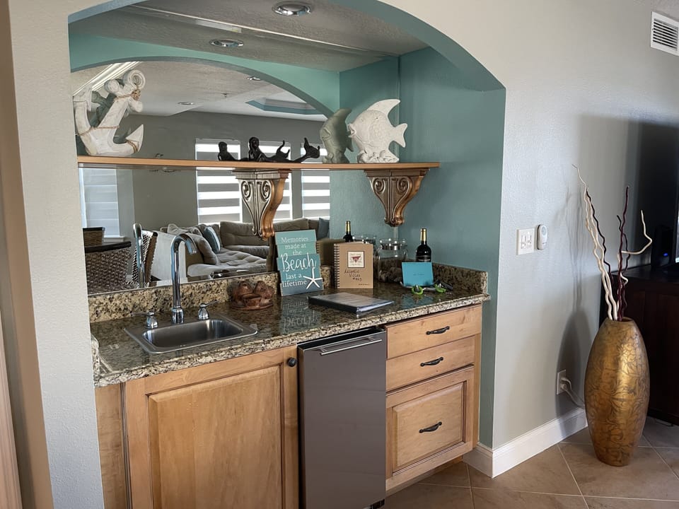Wet Bar area