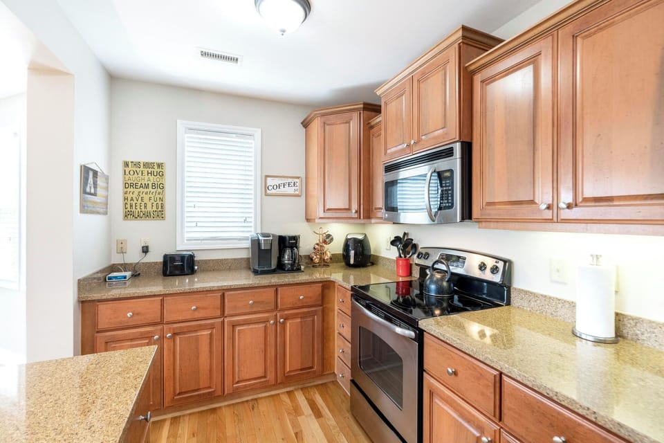 Kitchen---Granite Counter-tops, Stainless Steel