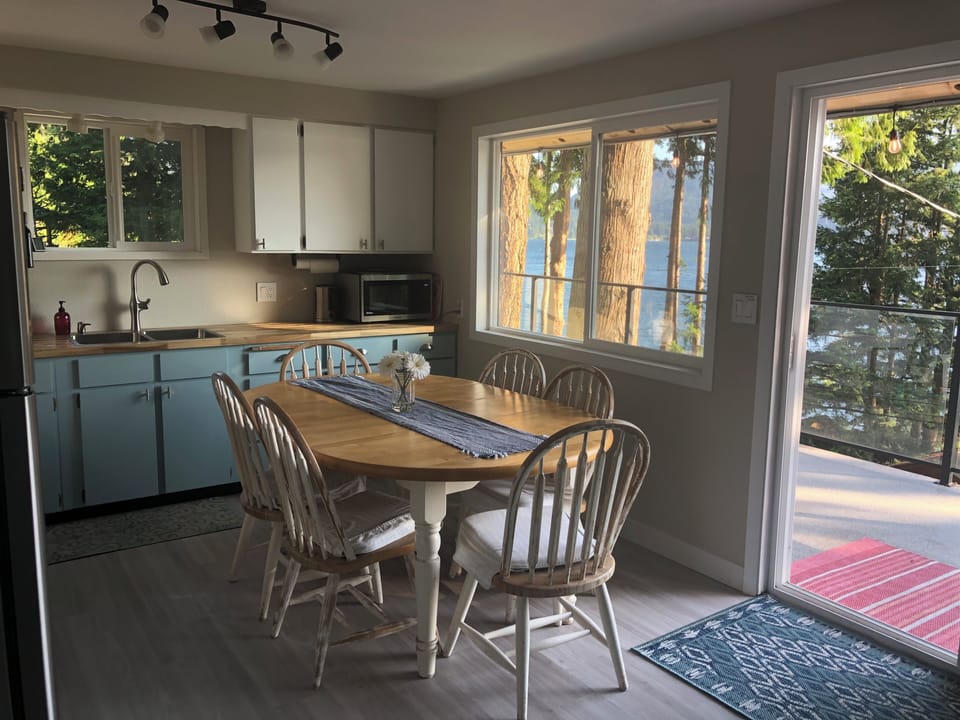 Dining table extends to comfortably seat 8.