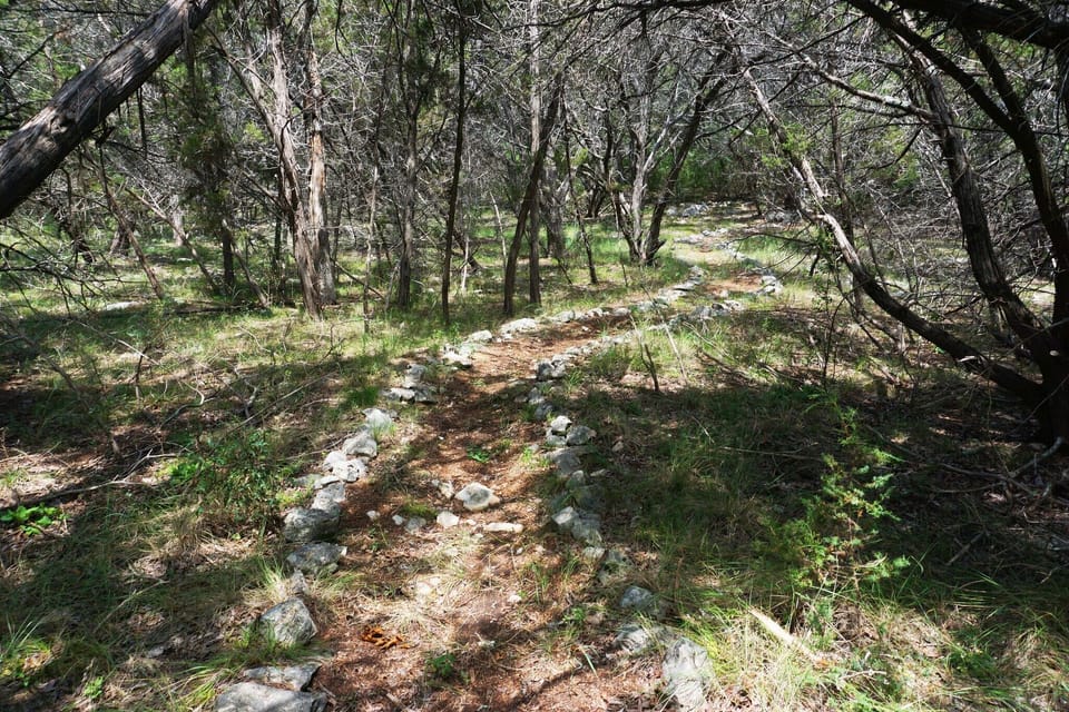 Path down to the river bed