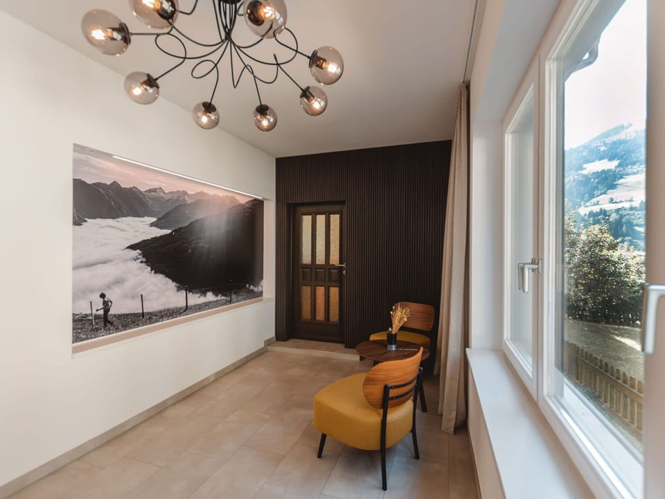 Furniture, Building, Plant, Interior Design, Wood, Flooring, Shade, Comfort, Floor, Ceiling