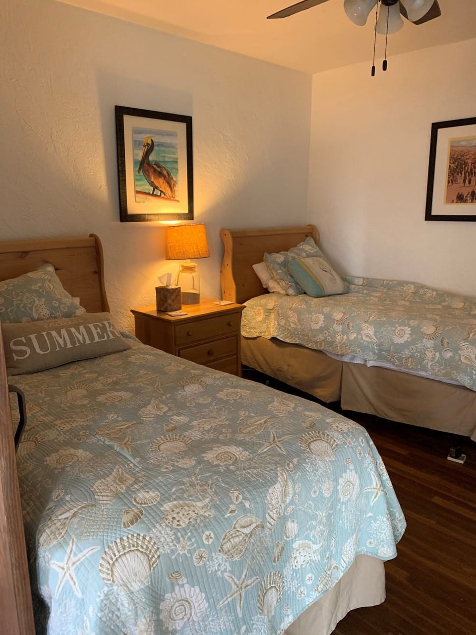 Second bedroom 2 twin beds