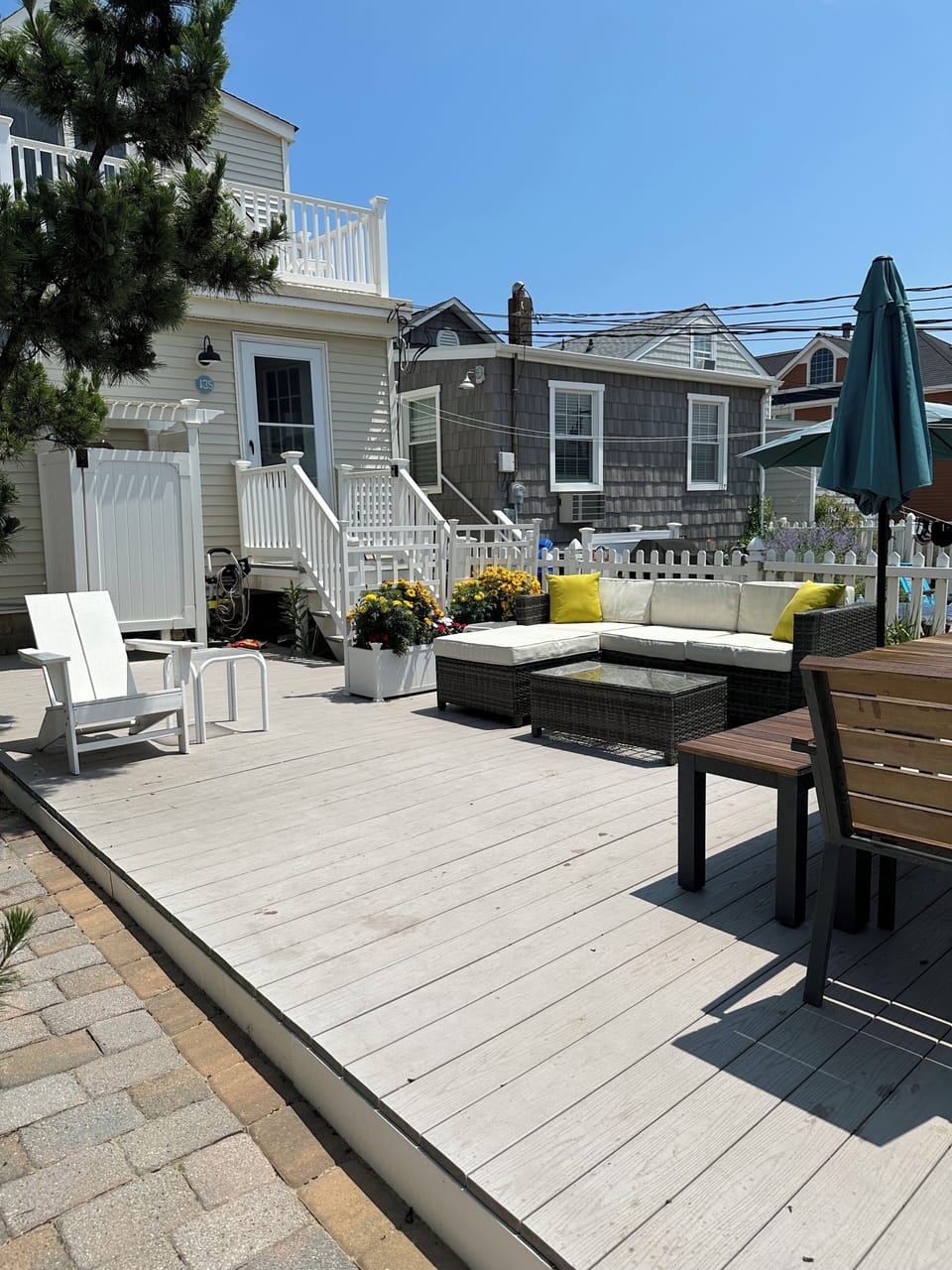Added additional seating and privacy planters 2023