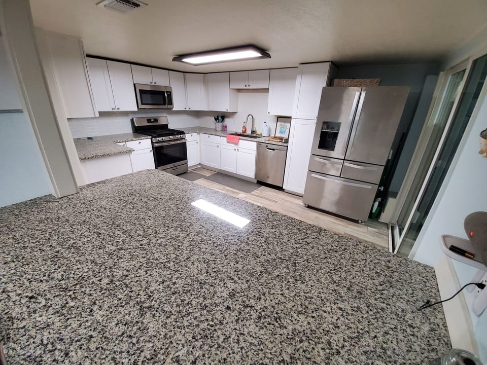 Kitchen with large island