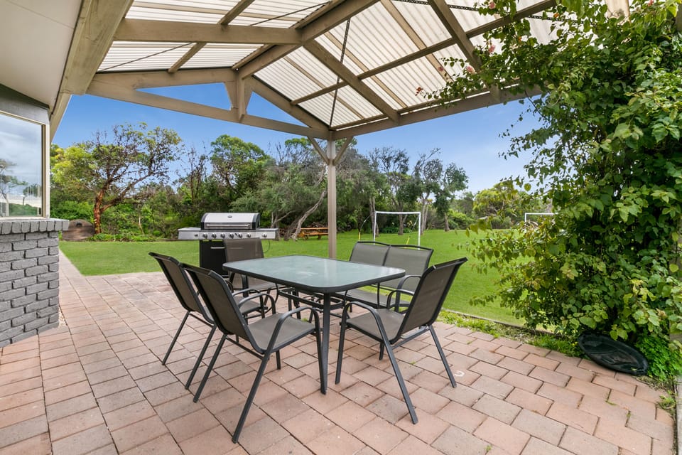 Outdoor Dining/BBQ