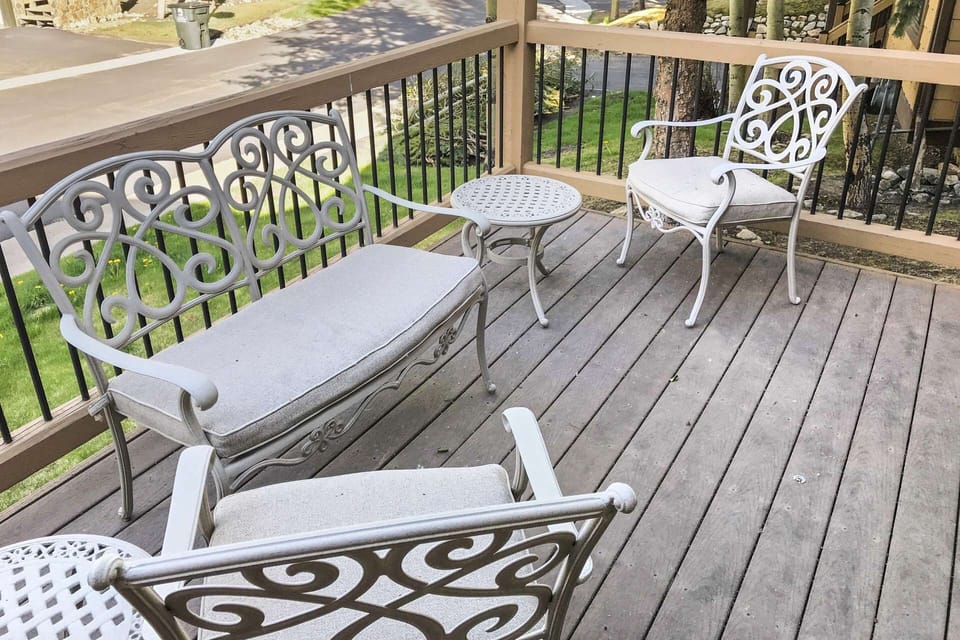 Comfy and Plush - Extra Lounging Space for Magical Summer Evenings!
