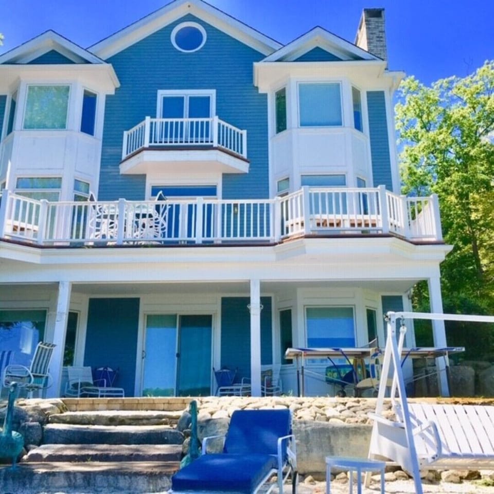 back of house facing lake