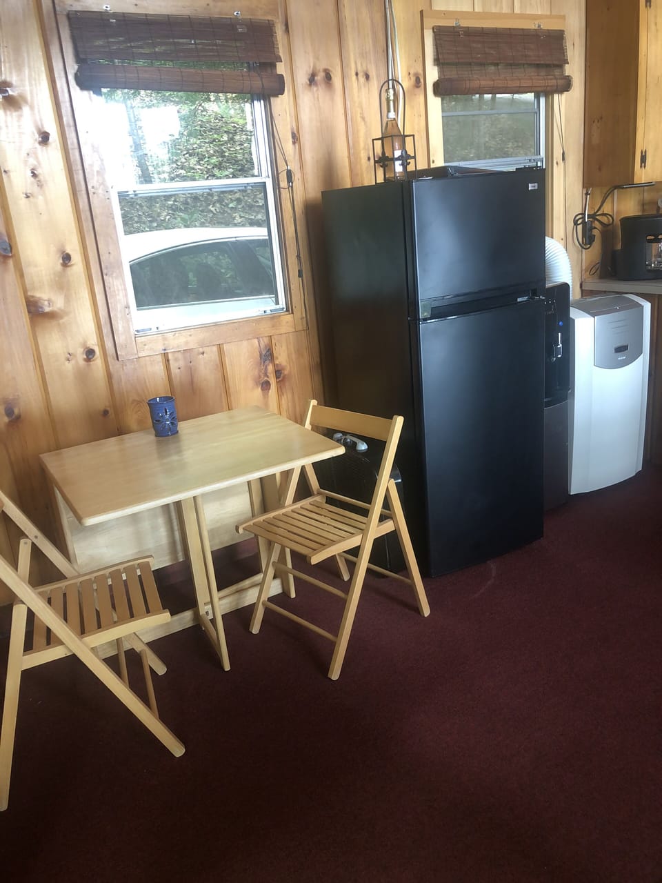 breakfast table/refrigerator
