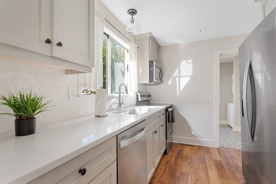 Casa Bella - Your Oasis in the Heart of Charleston