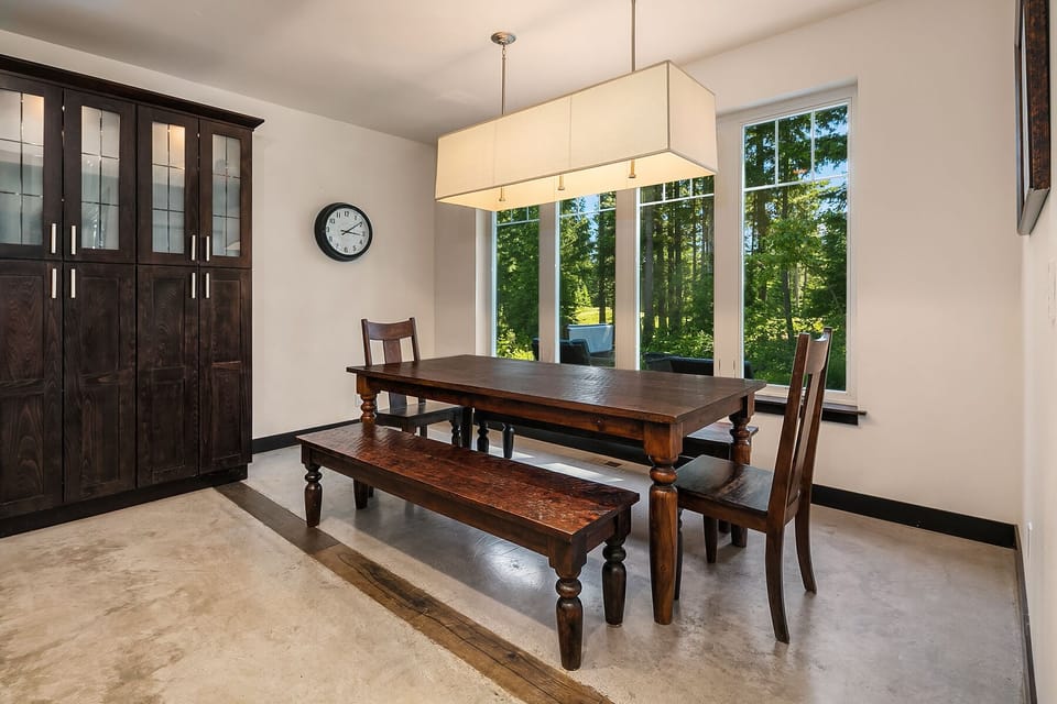 Rocking Chair Retreat - The dining table seats 10 with an additional 5 at the kitchen island.